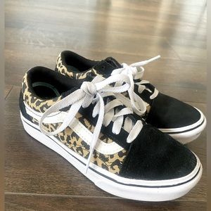 Vans Old Skool Low Top Girls Size 1